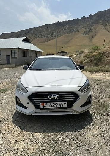 Hyundai Sonata: 2018 г., 2 л, Автомат, Бензин, Седан