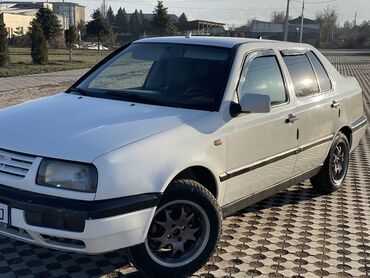 volkswagen cc: Volkswagen Vento: 1998 г., 1.8 л, Механика, Газ, Седан