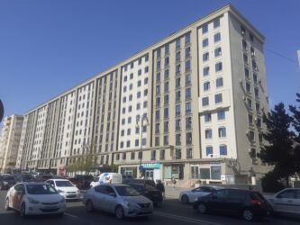 kiraye evler ecemide 2020: Gənclik metrosuna yaxin ABU petrolun qarşısında 9 mərtəbəli bina 5-ci