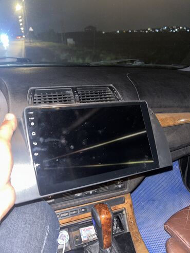 padqalovnik manitor: Monitor, İşlənmiş, Cihaz paneli, Android OS, Ünvandan götürmə, Ödənişli çatdırılma