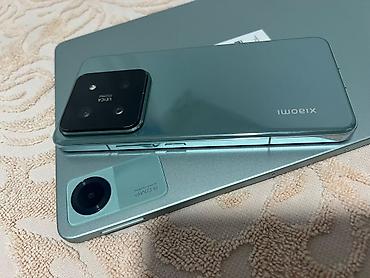 Уюлдук телефондор жана аксессуарлар: Xiaomi, 17 Ultra, Колдонулган, 256 ГБ, түсү - Жашыл, 2 SIM — 1