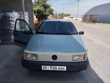 Volkswagen: Volkswagen Passat: 1990 г., 1.8 л, Механика, Бензин, Седан