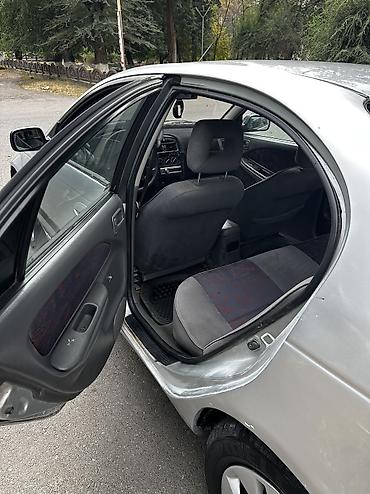 Транспорт: Toyota Avensis: 1999 г., 1.6 л, Механика, Бензин, Седан — 6