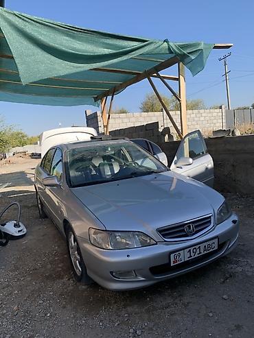 Honda Accord: 2001 г., 2.3 л, Автомат, Бензин, Седан