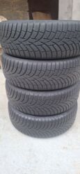 Gume i felne: Prodajem 4kom polovne zimske auto gume dimenzije 215 65 R16 Toyo u — 1