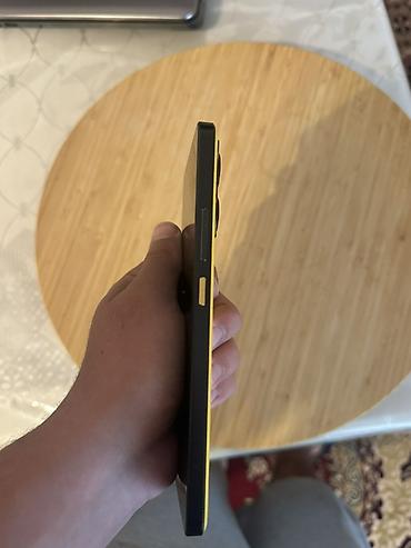 alcatel one touch 585: Poco rəng - Sarı, Sensor — 3