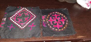 ткань мадина: Продаются раритетные квадратные вышивки на черной ткани, орнамент