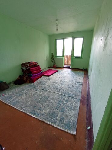 продается квартира в доме белый пароход: 1 бөлмө, 31 кв. м, 105-серия, 2 кабат