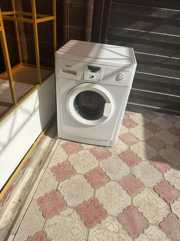 Стиральные машины: Стиральная машина Zanussi, Автомат, До 6 кг, Полноразмерная