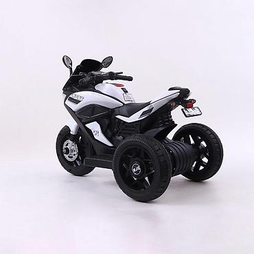 papuce stradivarius: Motor Srednji 6V – Beli – Motor na akumulator za decu Šifra — 1