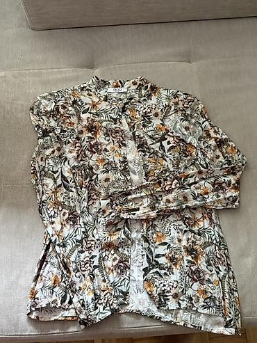 nike tn b: Ženska košulja sa cvetnim printom – brend Moda - Model: klasična — 1