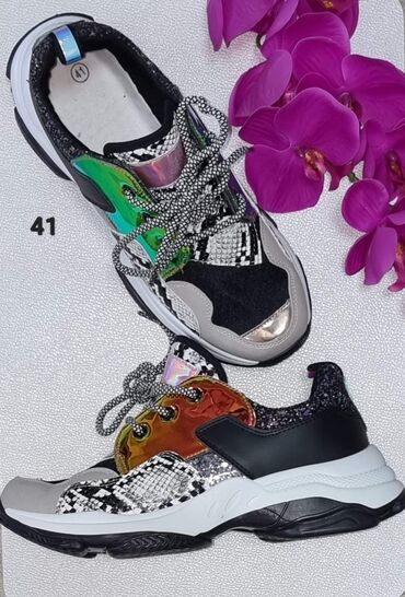 Women's Sneakers and athletic shoes: 41 na lalafo.rs — 8 Women's Sneakers and athletic shoes: 41 — 8