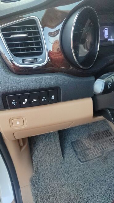 Kia: Kia Carnival: 2018 г., 2.2 л, Автомат, Дизель, Минивэн — 13