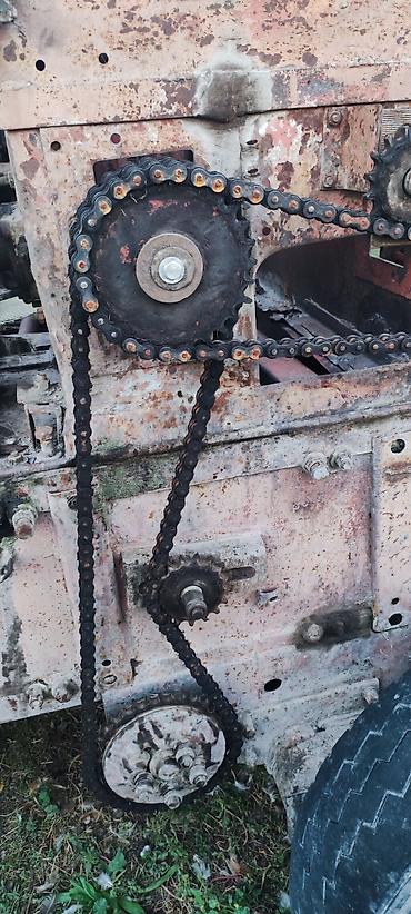traktor frezi: Kənd təsərrüfatı üçün qoşqu tipli yem toplayan/saçaqlı yığan aparat — 3