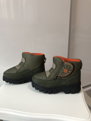 Dečija obuća: NOVO Zimske čizme /duboke cipele za dečaka br 29 duzina gazista 18 cm