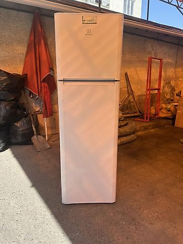 redmi not 10 5g: Холодильник Indesit, классический двухкамерный - Две двери: верхняя — 1