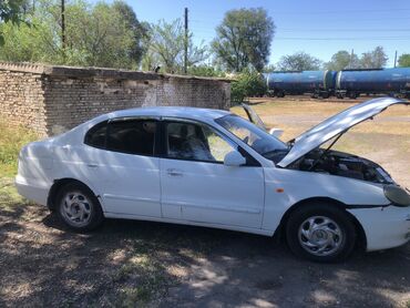 венто 1997: Daewoo Leganza: 1997 г., 1.8 л, Механика, Бензин, Седан