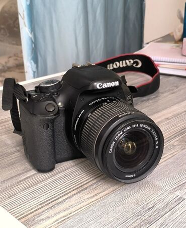 фото апарат сони: Зеркальная фотокамера Canon EOS 600D с комплектным зум-объективом