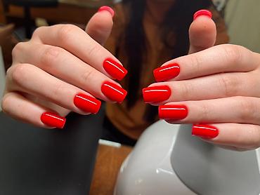 Маникюр, педикюр: Маникюр гигиенический 500 Маникюр с покрытием 900 Педикюр — 6