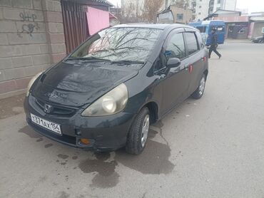 запчасть на фит: Honda Fit: 2001 г., 1.3 л, Вариатор, Бензин, Хэтчбэк