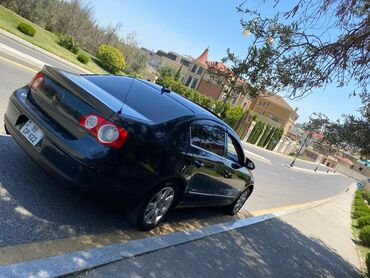 Volkswagen: Volkswagen Passat: 2 l | 2005 il Sedan — 8