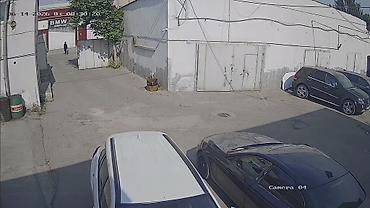 Недвижимость: Şassenin yanı,yoldan 30 m içəridə super şəraitli yer. Qaz,iıq,su,kombi — 2