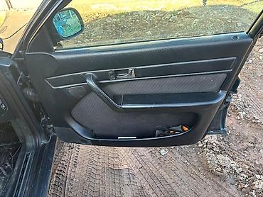 Audi: Audi 100: 1993 г., 2 л, Бензин, Седан — 8