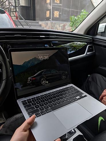 Ноутбуки Apple (MacBook): Apple MacBook Air 13" - Цвет: серебристый (Silver) - Корпус из — 2