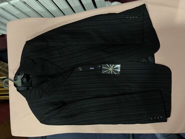 педжак мужской: Костюм 6XL (EU 52), цвет - Черный