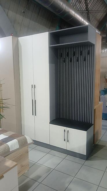 Другая мебель: Компактная прихожая в современном стиле, выполненная в светлых тонах с — 7