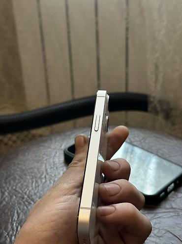 Apple iPhone: IPhone 13 mini, Б/у, Белый, Чехол, 78 % — 8