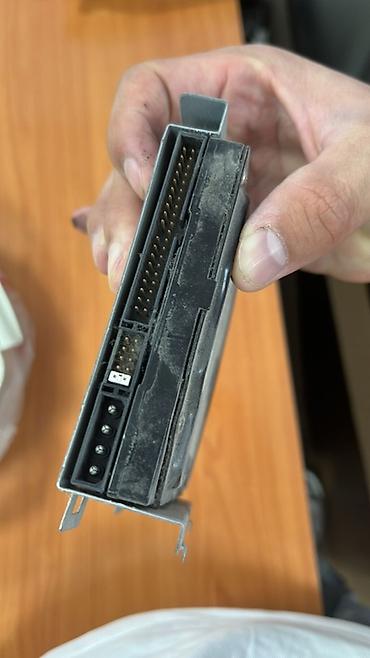 300с: Жесткие диски для серверов/ПК (IDE/Ultra ATA и SCSI) с салазками 300с — 4