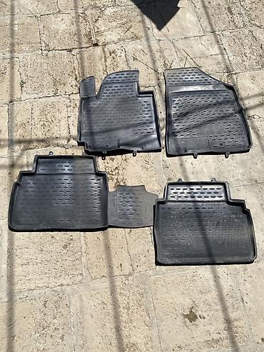 kia kupe: Kia Sportage 2010,11,12,13,14,15 Modeli ucun rezin ayaqaltilar — 1