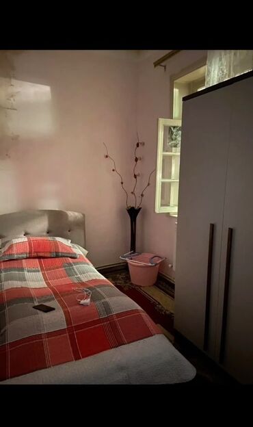 Uzunmüddətli kirayə mənzillər: Satılır/kirayə verilən mənzil – fotolardakı kimi tam mebellidir. - — 5