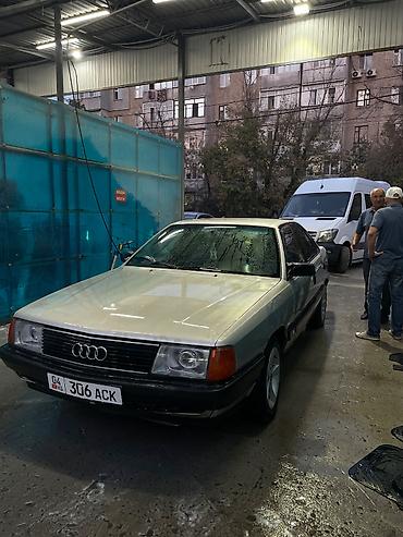 глушитель ауди 100: Audi 100: 1989 г., 2.3 л, Механика, Бензин — 4