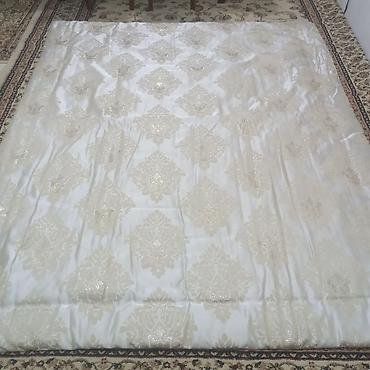 bamboo tekstil: Yataq üçün İşlənmiş rəng - Bej Yataq örtüyü, Ünvandan götürmə — 1