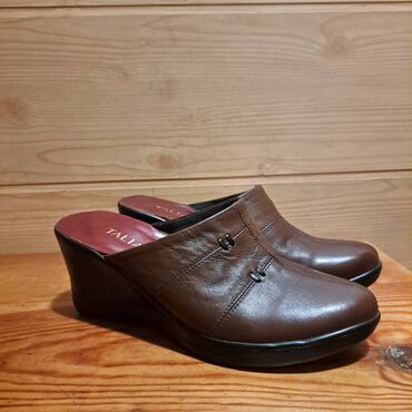 обувь мурская: Новые натуральные кожаные сабо39 размер (38,5р. тоже
