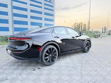 краун 2023: Toyota Crown: 2025 г., 2.5 л, Вариатор, Гибрид, Кроссовер — 3