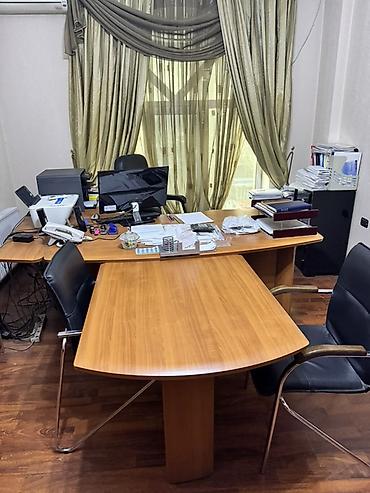 Ofis mebel dəsti – taxta teksturalı (ağac rəngində) Tərkibi: -