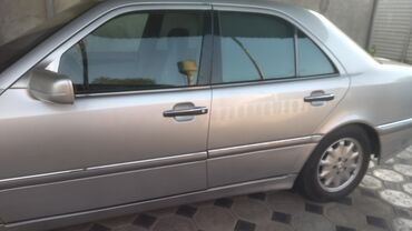 тап аз авто: Mercedes-Benz 200: 0.8 l | 2000 il Hetçbek
