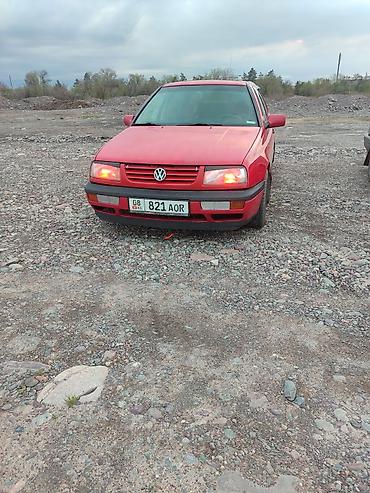 стекло вито: Volkswagen Vento: 1993 г., 1.8 л, Механика, Бензин, Седан — 1