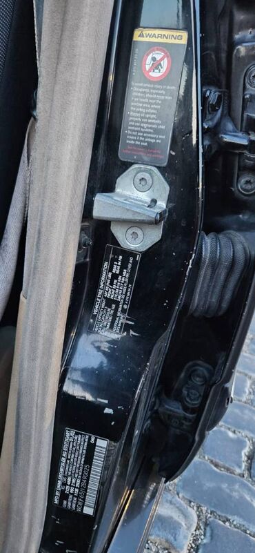 Mercedes-Benz: Mercedes-Benz E 320: 3.2 l | 2002 il Sedan — 8