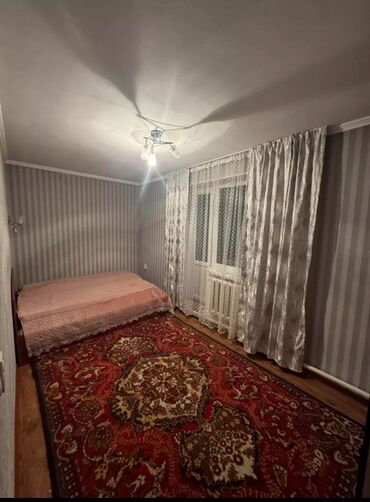 частный дом в районе кызыл аскер: 3 бөлмө, 4961 кв. м, Сталинка, 2 кабат, Косметикалык ремонт