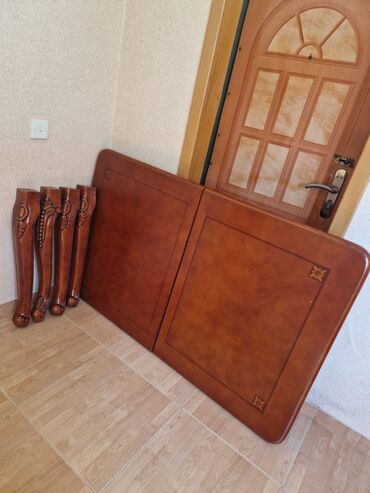 Masa və oturacaq dəstləri: Açılan tek masa.Satilir 200 azn.Unvan Musviqabad (Gulu )