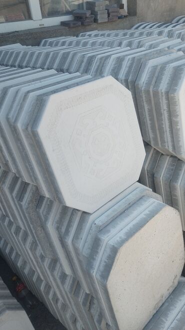 Beton plitələr: Eziz müşderiler daşlar öz seximde hazırlanır özümüzde yere döşüyürüy -da lalafo.az — 14 Beton plitələr: Eziz müşderiler daşlar öz seximde hazırlanır özümüzde yere döşüyürüy — 14