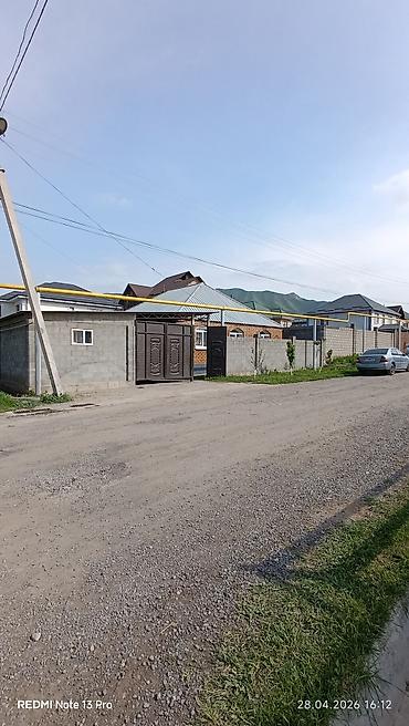Продажа коттеджей и домов: Срочно Продаю Благоустроенный Кирпичный Дом расположенного в селе — 1