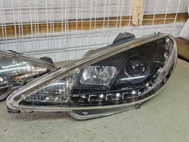 Передние фары: Комплект передних фар Peugeot 2000 г., Б/у, Аналог — 8