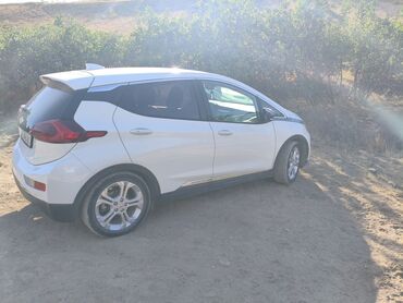 Chevrolet: Chevrolet Bolt: 2018 г., Автомат, Электромобиль, Хэтчбэк — 4