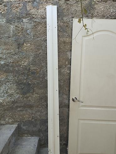 mdf plintus: Ağ rəngli qapı dəsti hündürlüyü 2 m. eni 0.80 sm - Material — 2