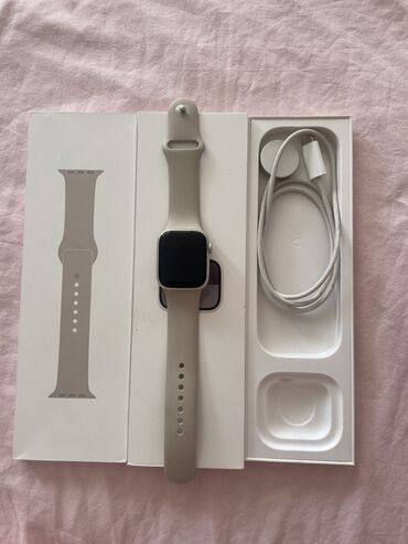 сколько стоят детские часы: Умные часы Apple Watch с корпусом серебристого цвета и белым